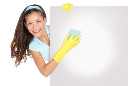 Carpet cleaning process with equipment and prepared room