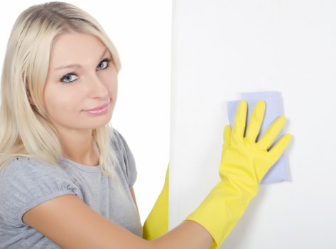 Deep carpet cleaning process removing dirt and stains from fibres